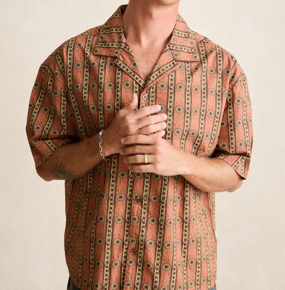 NEW RHYTHM. towner short sleeve button down shirt in multi